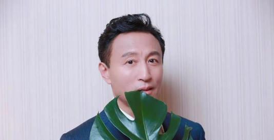 王洛勇:曾是胡歌的恩师,独闯美国16年,感激19岁嫁给自己的丁宁