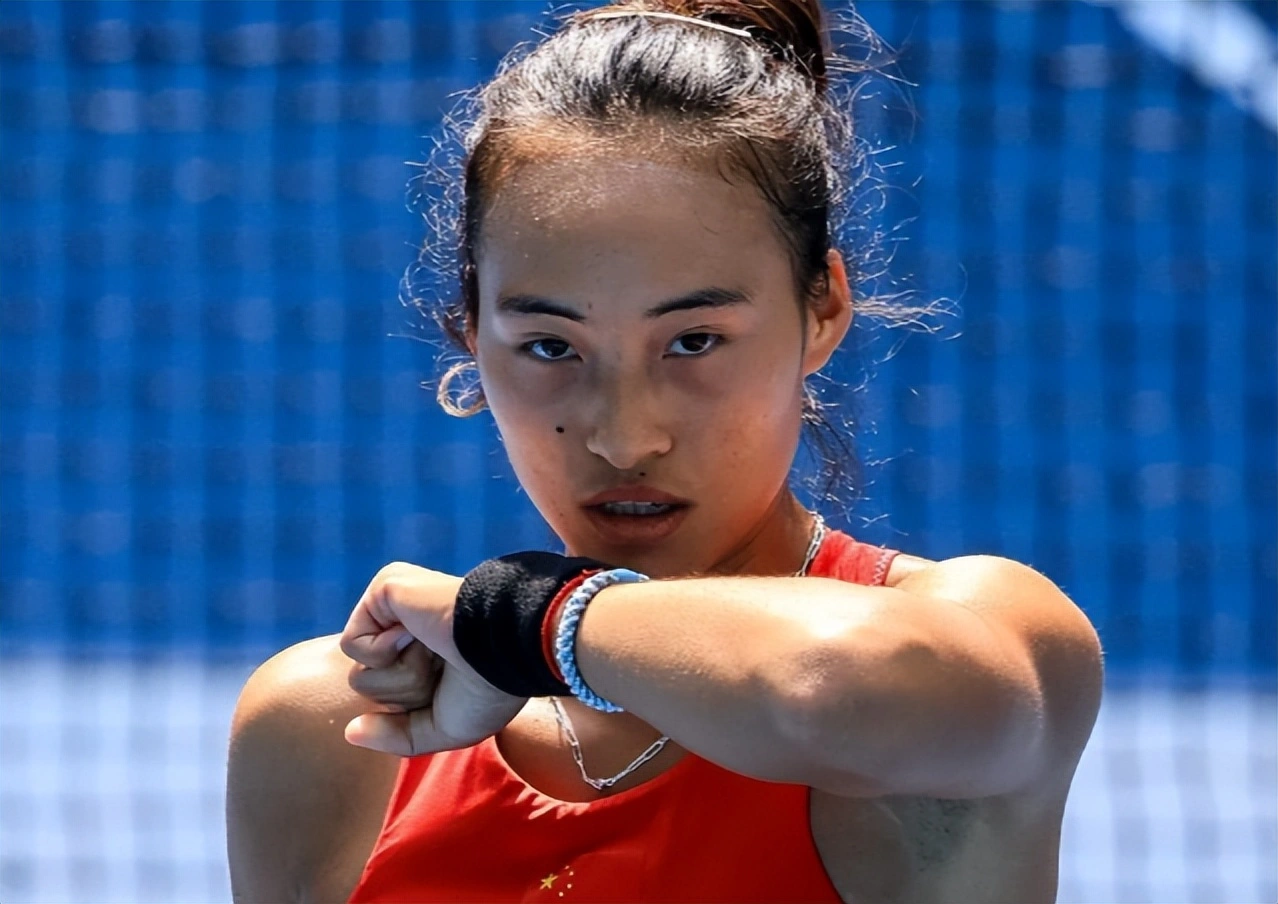 �����У������ش������ġ������֡������Ʋ��ɵ�֮������������һһ���䡣 �����ڣ��������˲����ĵġ������ߡ������ո�һ�յĿ����Կ�����ļ��ޡ� ֣���ĵķ�â������Ϊ�й�����������һƬ����������ء�  ˭���뵽����������80�������������