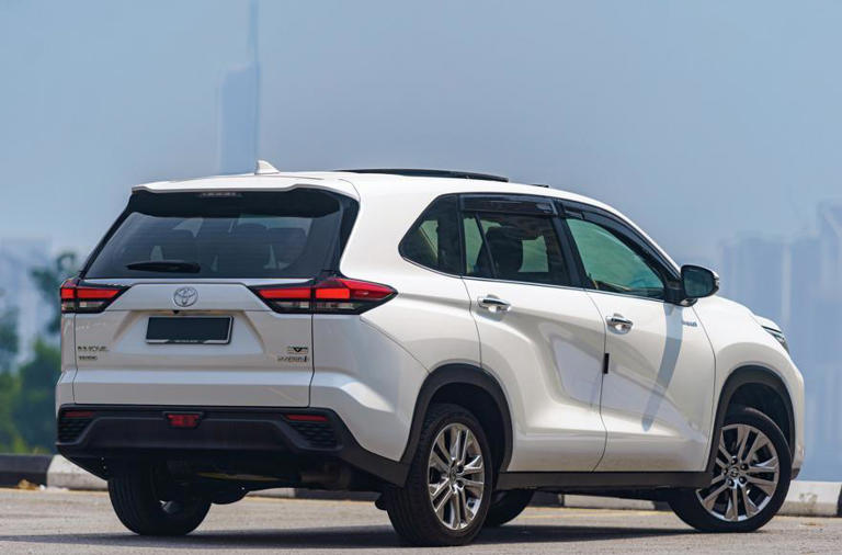 全新丰田Innova Zenix Hybrid：全方位进化，重塑家庭MPV标杆