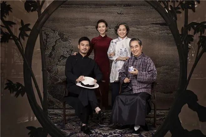 穷不怪父，孝不比兄，苦不责妻，气不凶子!