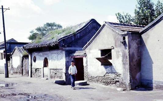 1973������͵͵���±�����ͬ��50��󿴵�ȴ���˳�Ĭ��