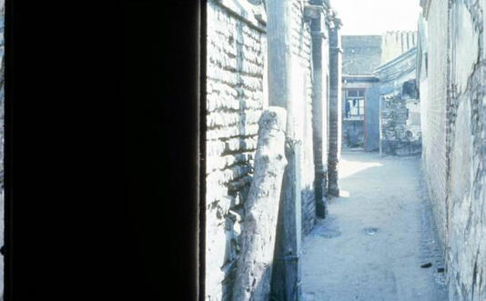 1973������͵͵���±�����ͬ��50��󿴵�ȴ���˳�Ĭ��