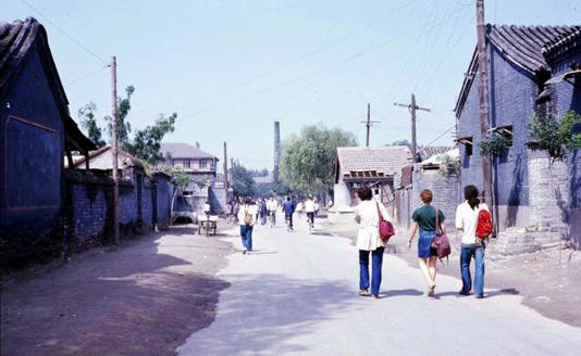 1973������͵͵���±�����ͬ��50��󿴵�ȴ���˳�Ĭ��