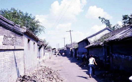 1973������͵͵���±�����ͬ��50��󿴵�ȴ���˳�Ĭ��