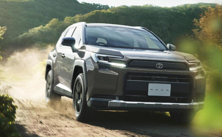 新丰田RAV4荣放要来了!外观很越野，这才叫深度定制