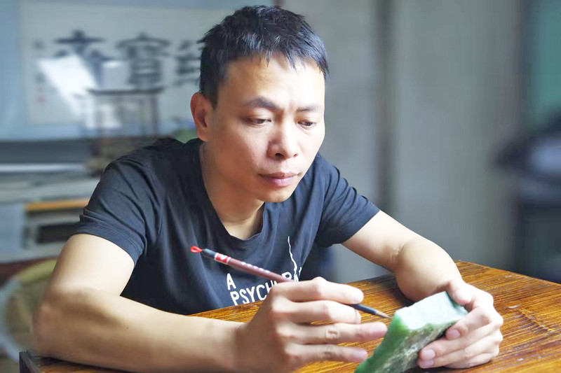 匠心琢玉镌刻脉脉乡情