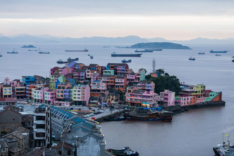 元旦去哪玩? 2026跨年小众旅行地推荐，适合冬日看海的8个浪漫海岛，快收好插图1