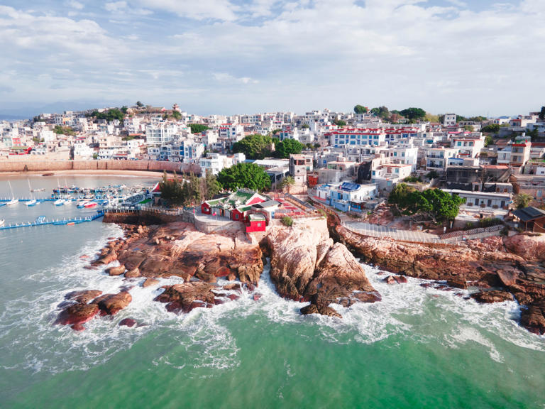 元旦去哪玩? 2026跨年小众旅行地推荐，适合冬日看海的8个浪漫海岛，快收好插图5