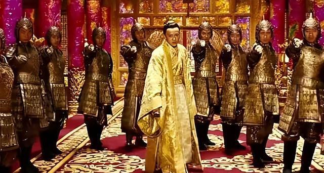 原来他们是姐弟！她带弟弟入圈，如今她无人问津，弟弟红透半边天