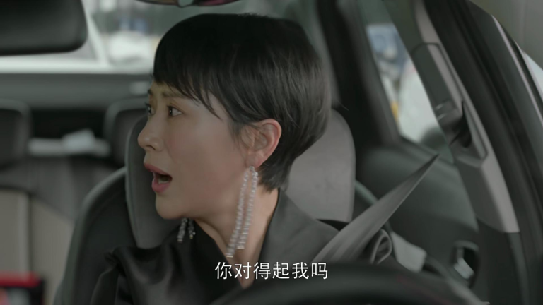 都说父母离婚对孩子伤害很大，但其实还有一种比父母离婚，对孩子伤害更大的东西——那就是“内耗型的父母”！ 他们对孩子制造的持续性精神伤害，远超父母离婚的短期阵痛！ 女儿今年14岁，上初二。她从小就乖巧懂事、成绩优异，是大家公认的“别人家的孩子