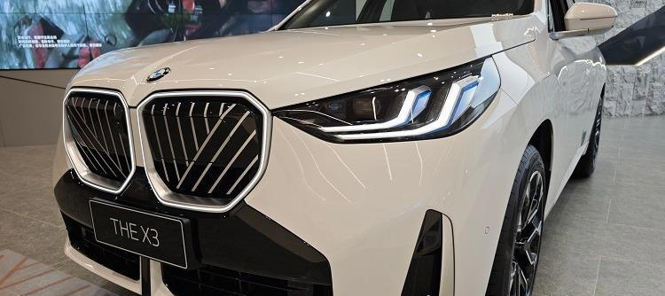 彻底放弃“天使眼”？下一代宝马X5将采用“X”大灯！