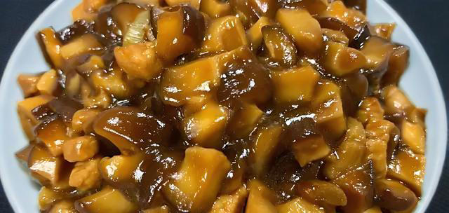 冬天使劲吃，钾是香蕉的17倍，中老年常吃腿脚有劲，对肝脏也很好