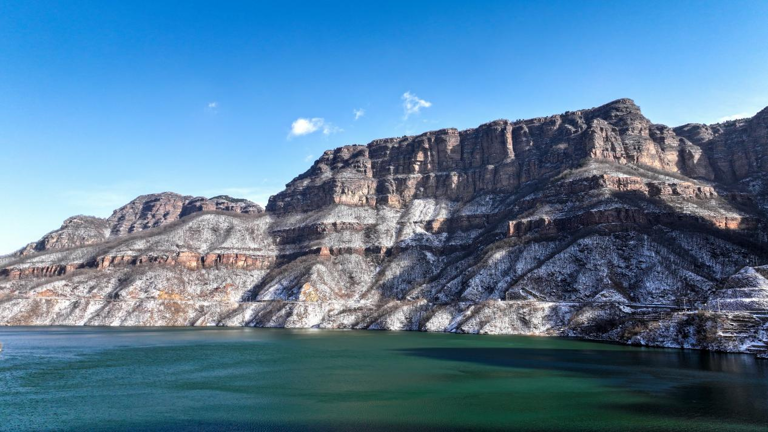 河南安阳市林州：雪后太行大峡谷银装素裹美景如画