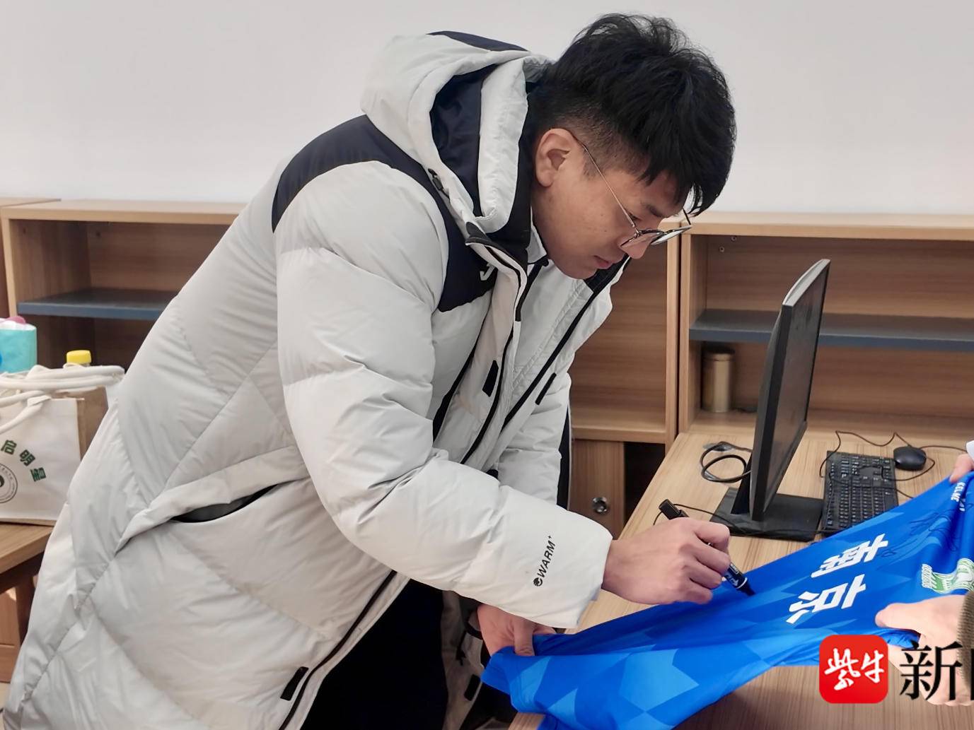 不“上场”的绿茵逐梦人! 专访苏超南京队老大哥姚远