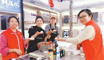 一碗热饺子，暖了环卫工人的心