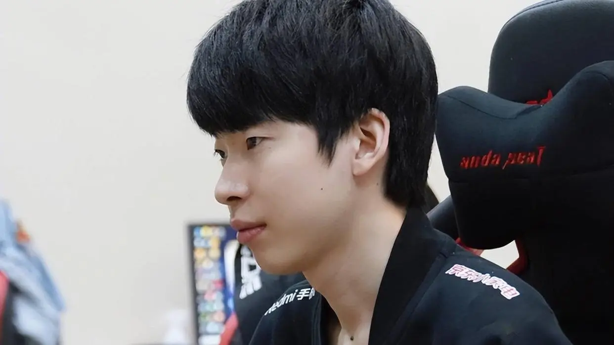 Hope全年KDA全球第二! Khan祝福Faker：希望他能打到50岁