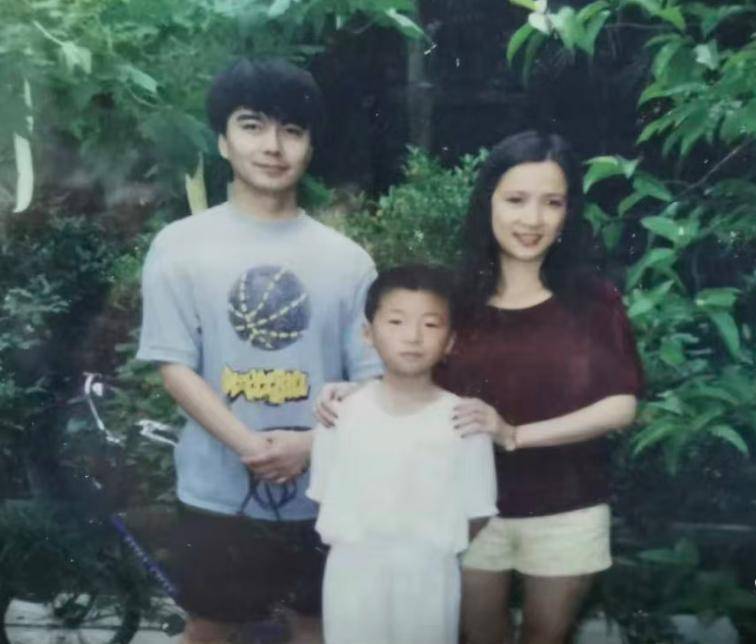 ���ѹ�����������Ӱ��͸¶���Ǿ���ʵһ�棬�������ԭ���ع�