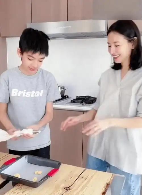 �������ؾ���ѹ�����޷��е�����100����һ������� ������ը��