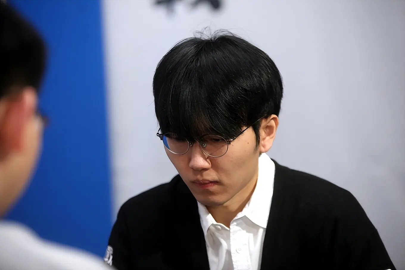 棋仙战战党毅飞胜韩升周赖均辅负金明训 中国队两人晋级八强
