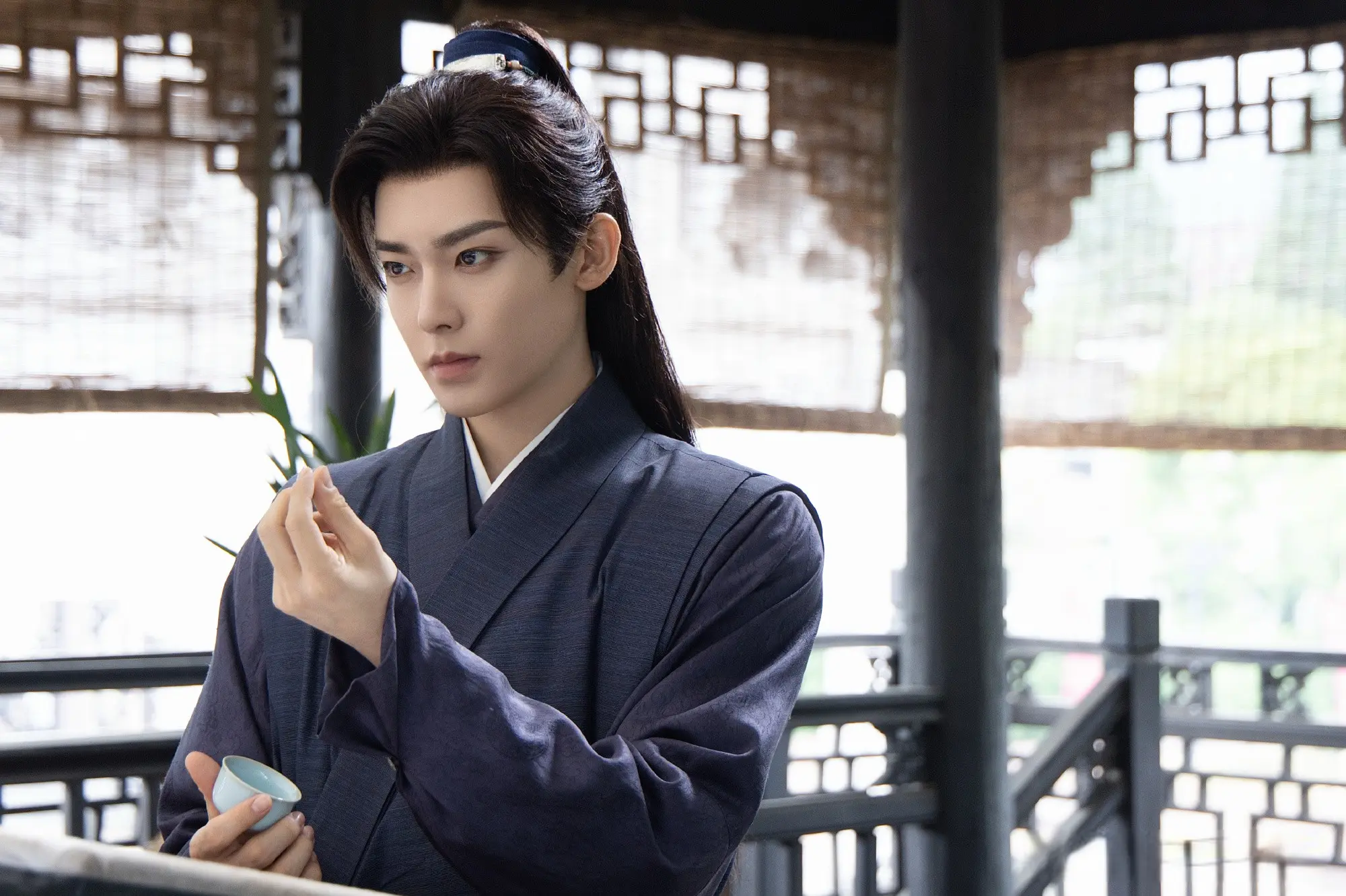 自己和自己对打! 侯明昊2部新剧同期开播，他怎么着都是赢家!