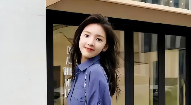 出道 9 年不敢休息，挣的钱全部用来填补家用，光鲜背后如此辛酸