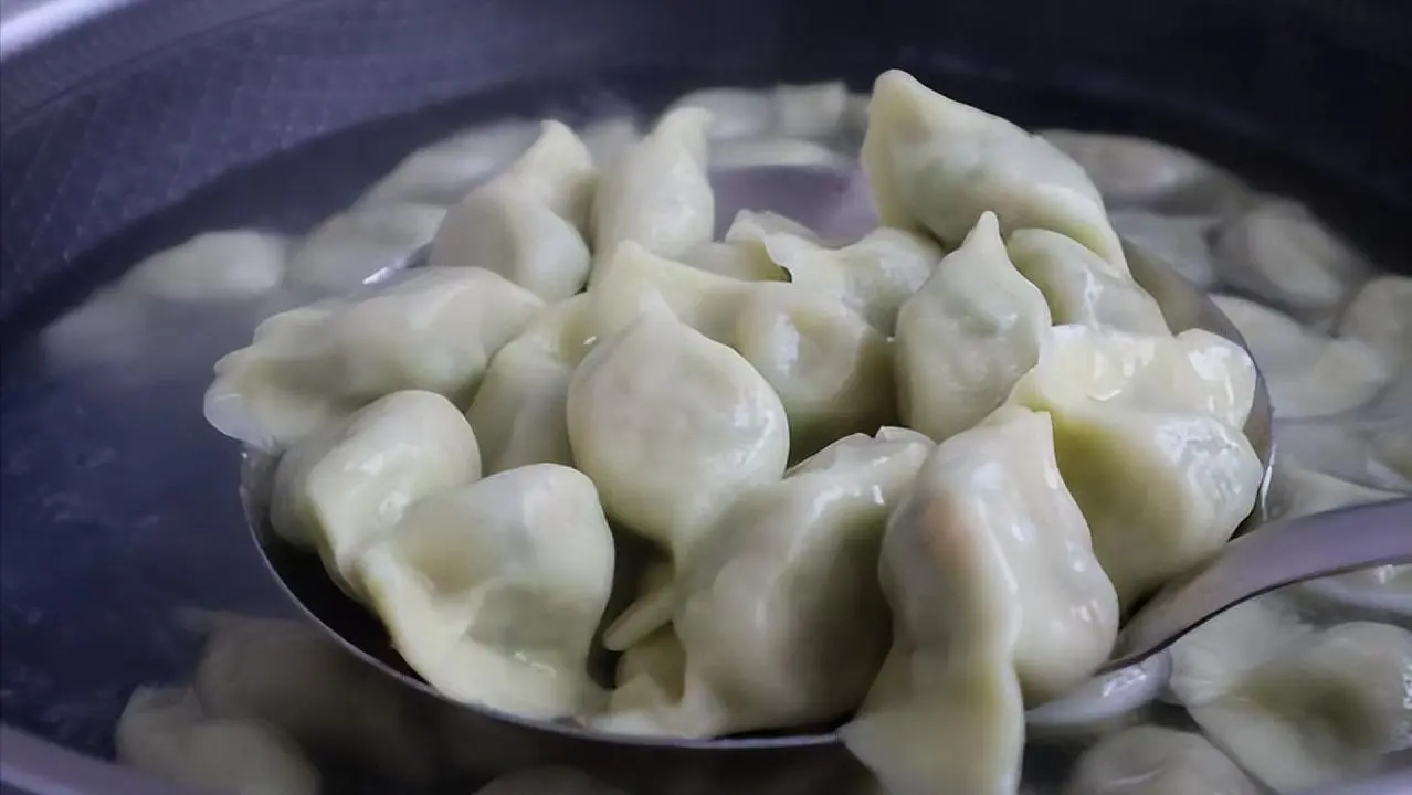 水饺、蒸饺、汤饺哪个更好吃，有什么区别? 谁才是饺子界的王者?