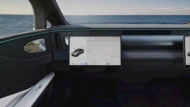 全球首款可折叠方向盘亮相：L4级自驾时自动 “隐身”