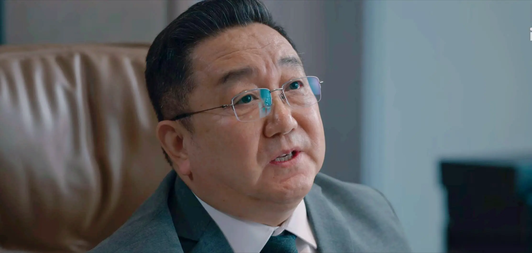 秦枫遭调职危机!《罚罪2》中彭局的命运悬于一线!