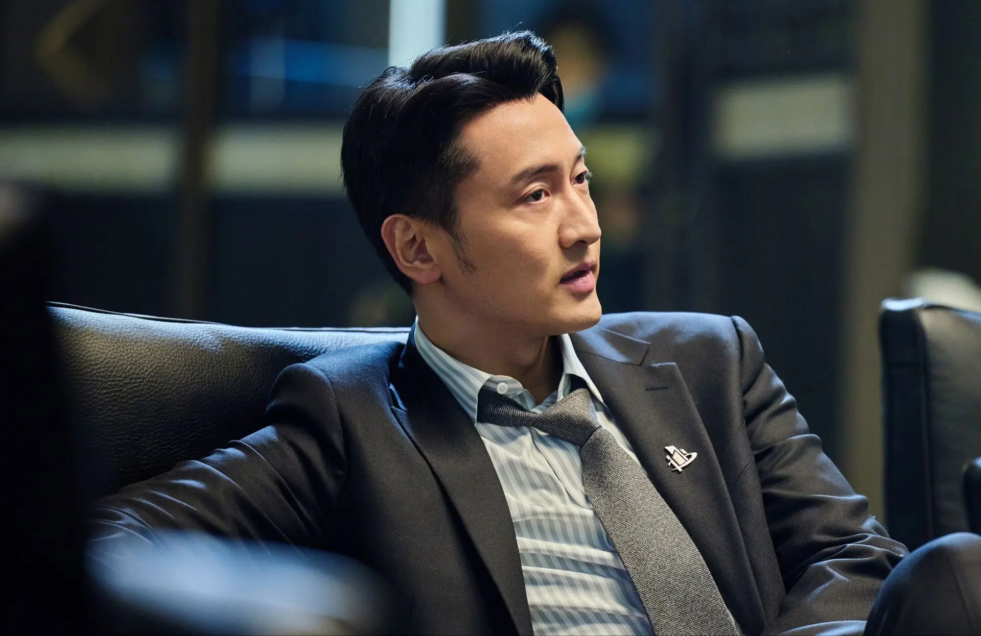 《罚罪2》直到冷珊找出关键证据，秦枫才知，徐家俊另有两重身份