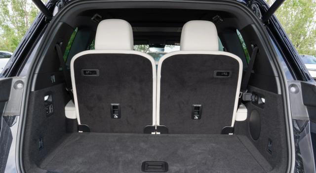 以家庭需求为锚点，家用不妨看看理想L9，空间够大还智能