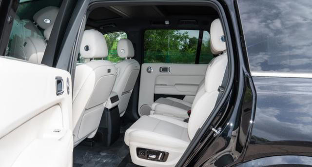 以家庭需求为锚点，家用不妨看看理想L9，空间够大还智能