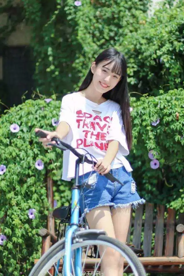 王梓莼“无霸凌”声明翻车? 恋综名场面被扒，网友：自我保护?