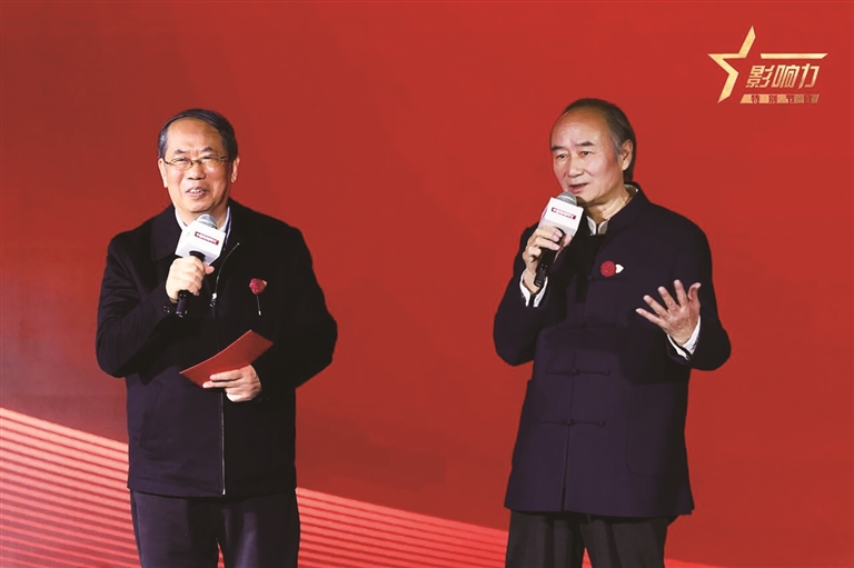 刘亮程获评《中国新闻周刊》2025影响力作家