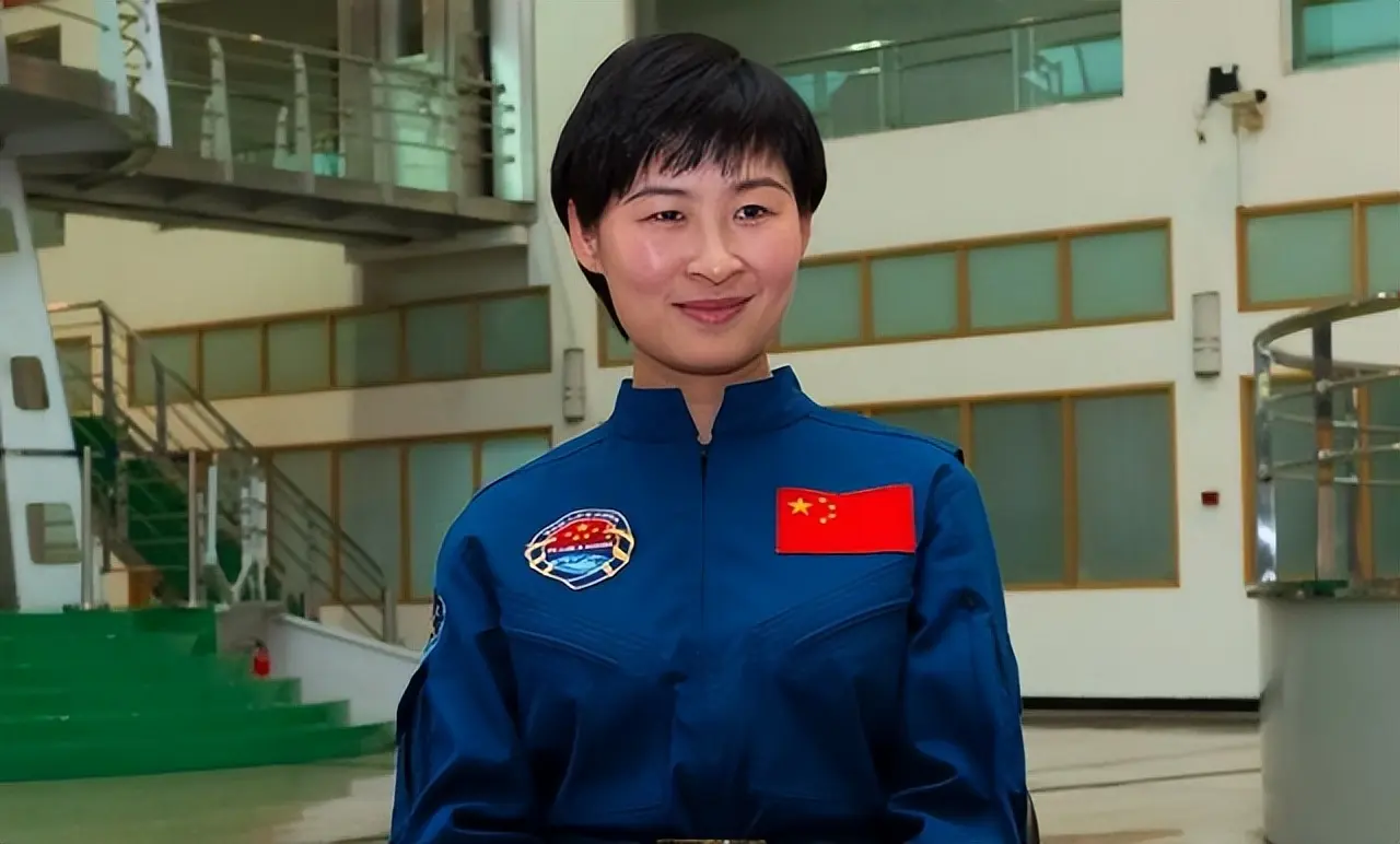 中国首位女航天员刘洋，结婚8年未生子，飞天前为丈夫留2条遗言