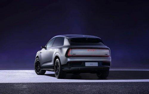 高度还原概念车! AUDI E7X 双动力 + 长轴距解锁豪华 SUV 新解