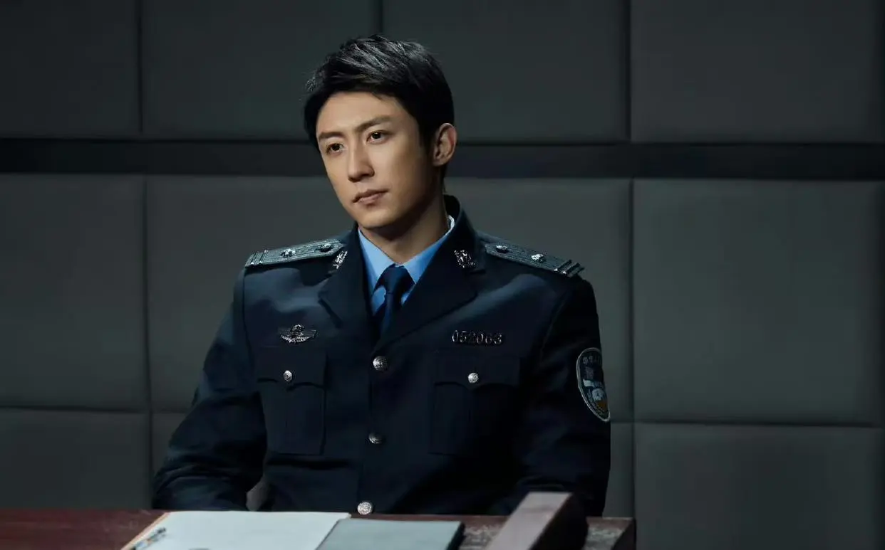 《罚罪2》破9000热度灵魂拷问，黄景瑜不靠肌肉靠眼神演技炸裂