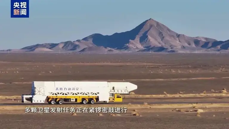 “玻璃确实是发生了撞击，已经裂透了”，央视披露：从发现裂纹到任务成功，我国首次应急发射都经历了什么