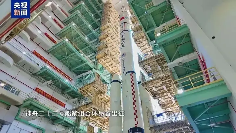 “玻璃确实是发生了撞击，已经裂透了”，央视披露：从发现裂纹到任务成功，我国首次应急发射都经历了什么