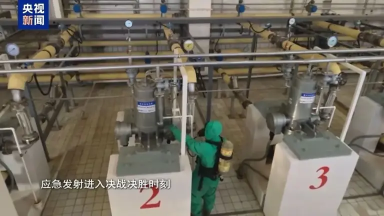 “玻璃确实是发生了撞击，已经裂透了”，央视披露：从发现裂纹到任务成功，我国首次应急发射都经历了什么