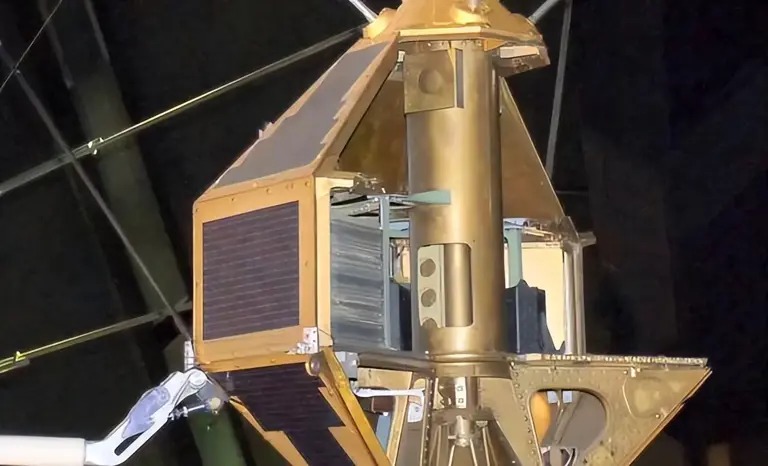 失联46年的卫星，突然向地球发送信号，人类为何高兴不起来？