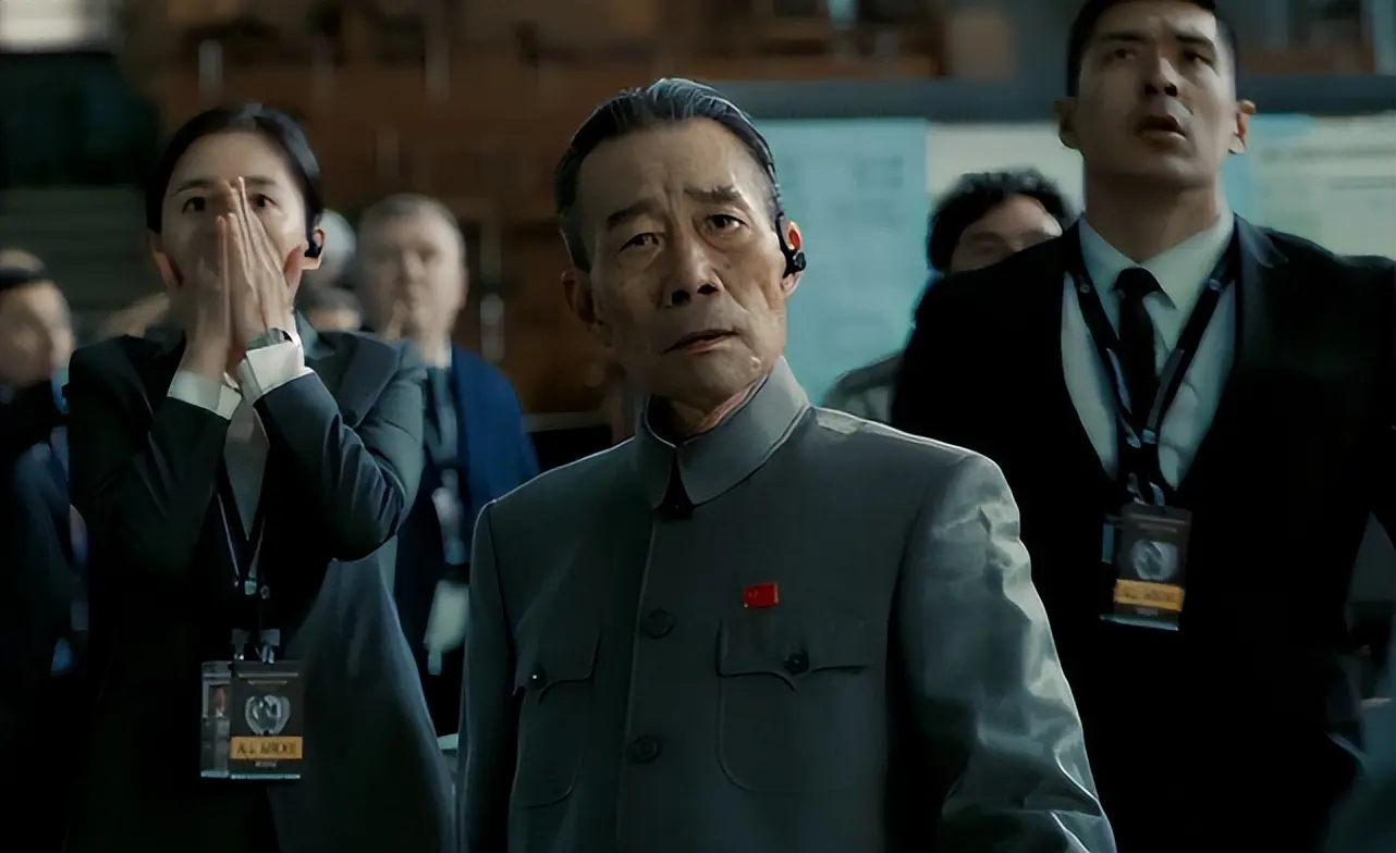 刘德华杀青，《流浪地球3》定档2027年，吴京将成中国第一巨星！