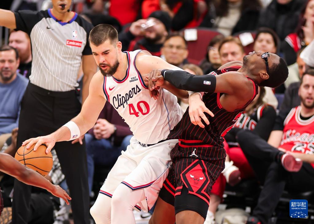 篮球——NBA常规赛：公牛胜快船