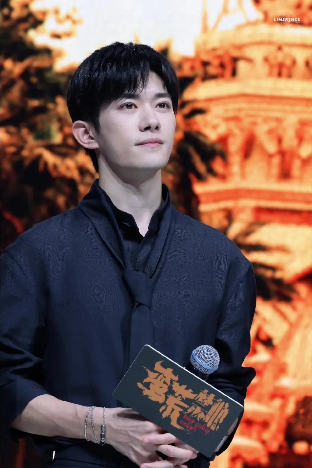 2026春节档堪忧，张艺谋搞流量，沈腾玩车，吴京耍刀，成龙说错了