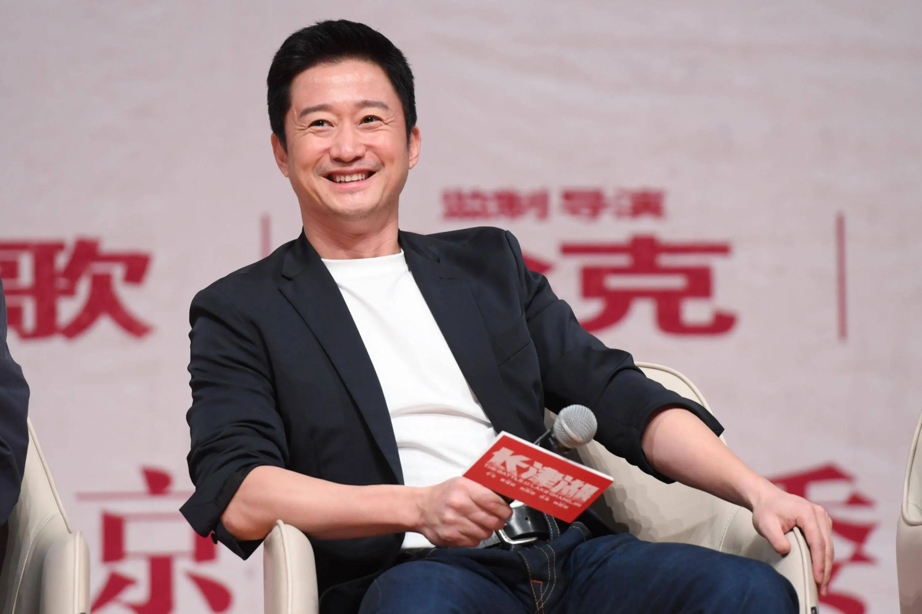 2026春节档堪忧，张艺谋搞流量，沈腾玩车，吴京耍刀，成龙说错了