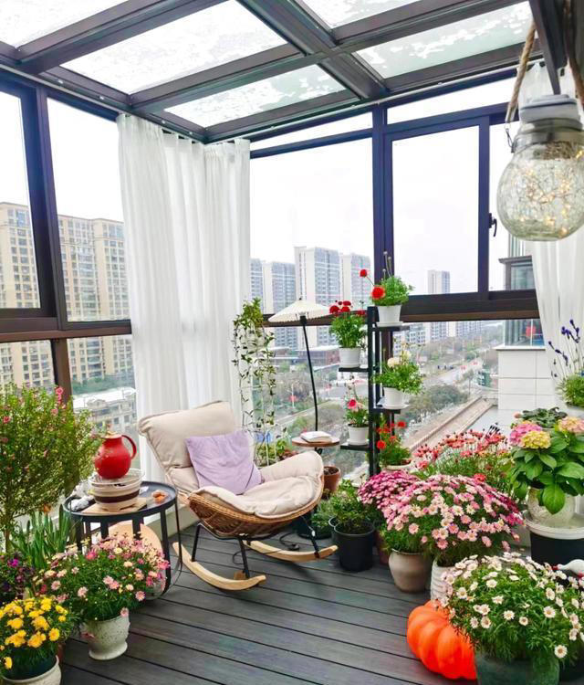 花光积蓄，买了带露台的房子，入住后，根本不敢发朋友圈!