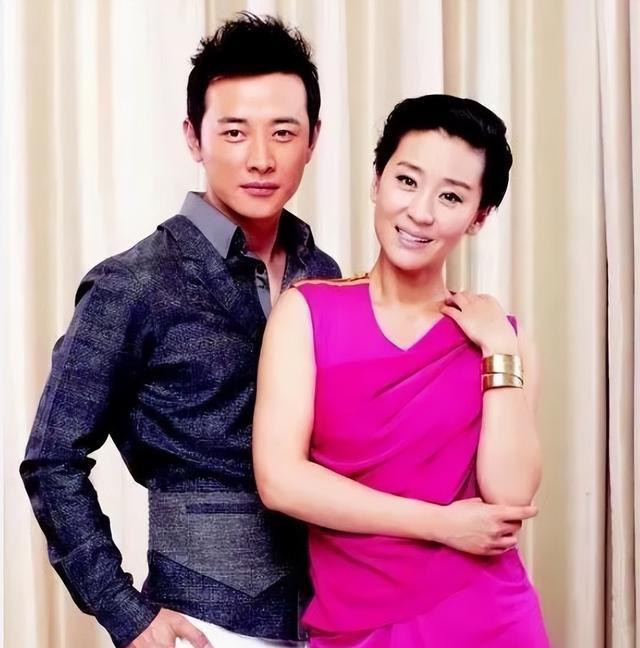 甩了小5岁罗晋，嫁大19岁老公，如今一儿一女婚姻幸福