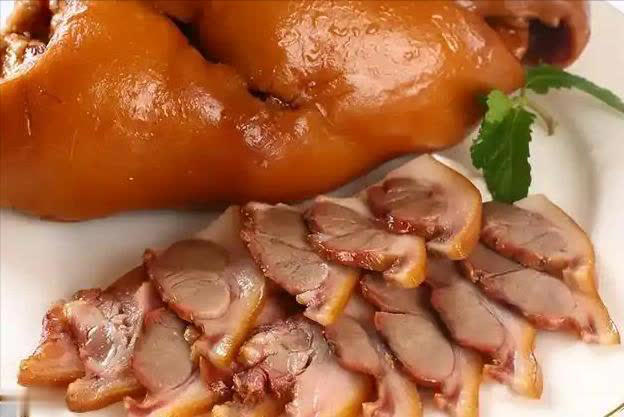 猪头肉再成焦点！医生：常吃或收获3个好处