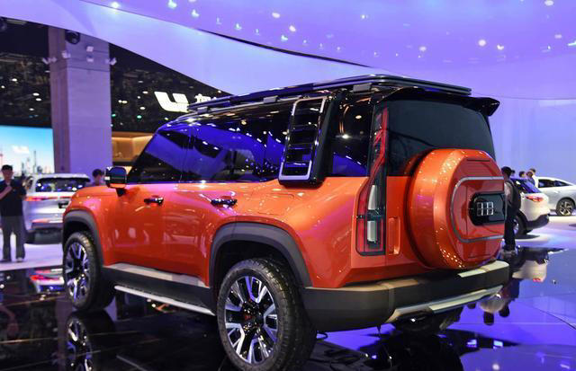 吉利银河全新中型SUV亮相！方盒子外观酷似方程豹豹5，双动力可选