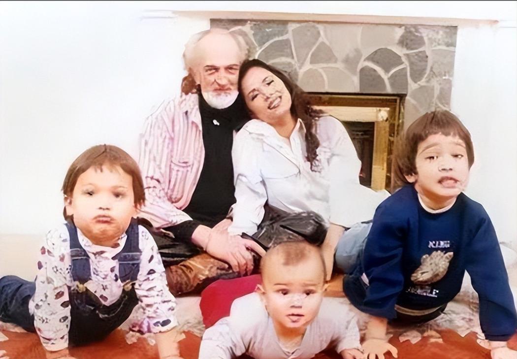 63��ΤΨ�����ع⣬�������ѣ��ұ�ǰ�������վ�Ϊ�����������˵�