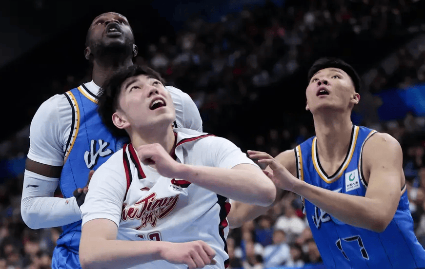 CBA常规赛：杰曼23分&陈盈骏18分，北京79-73战胜浙江